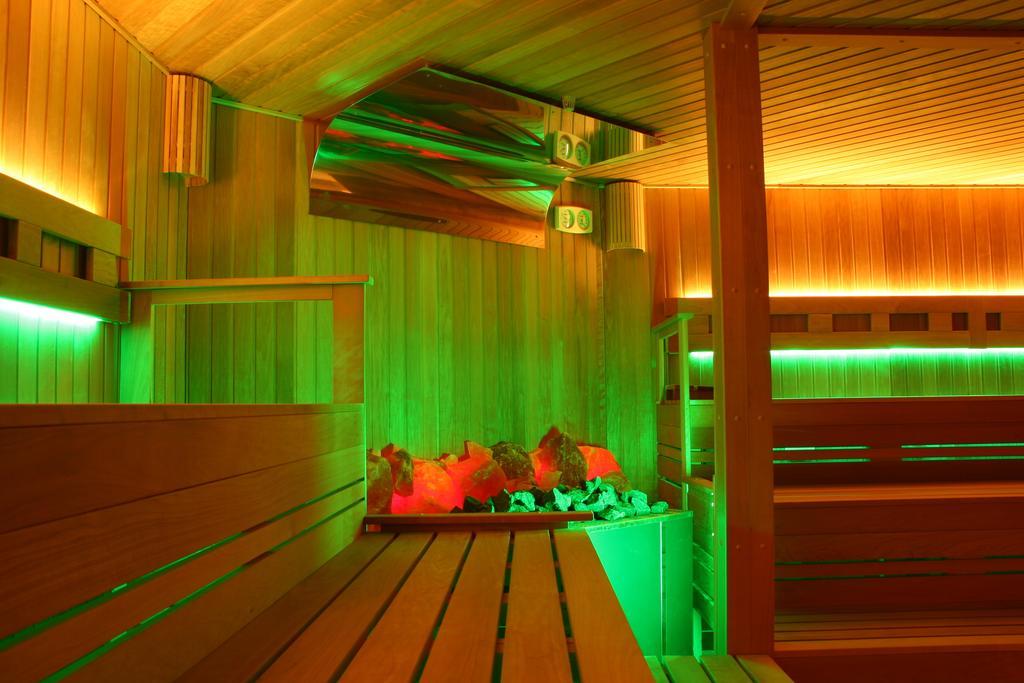 Holiday Beach Budapest Wellness Hotel With Sauna Park Eksteriør billede